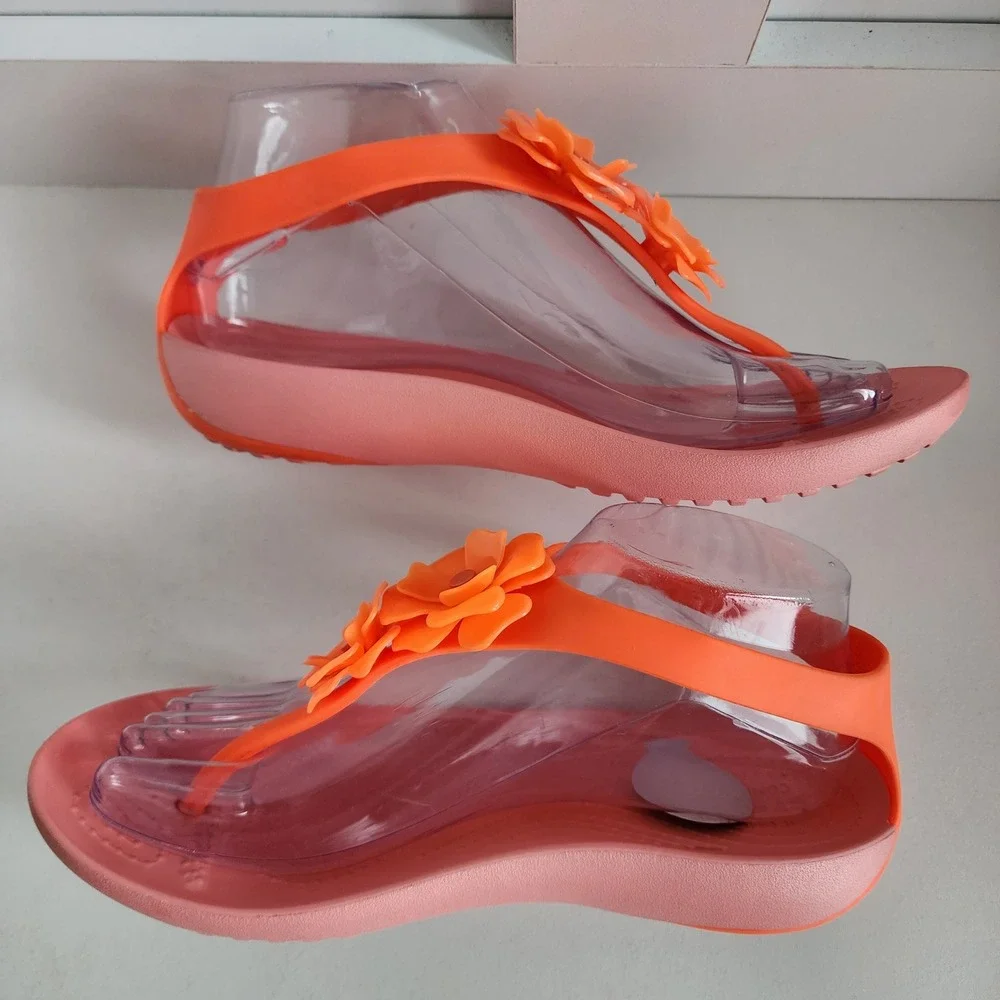 Crocs Serena Floral Sexi Flip Sandals Womens 7 Orange Pink Coral Flowers
